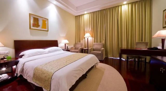 Двухместный номер Deluxe Ramada Plaza Sino Bay Shanghai