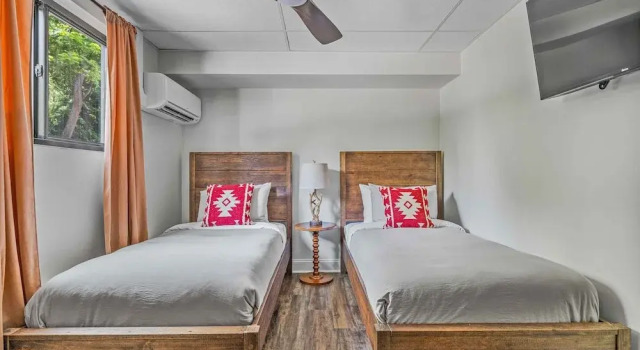 Номер Standard Kasa Downtown Asheville