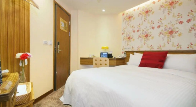 Номер Economy Golden Hotel