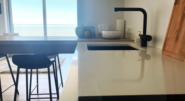 Seafront Luxury With Ocean Views, Prenota Appartamento Hotel a Flanders con parcheggio, Parcheggio