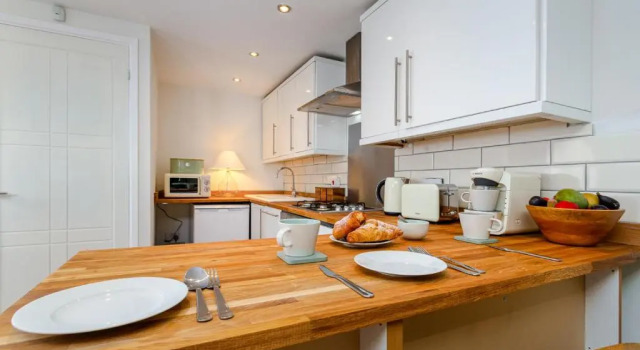 The Coach House, centrally located detached Coach House
