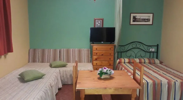 CAMPING-BUNGALOWS-CABAÑAS LA VERA, Забронировать Кемпинг Отели La Vera с парковкой, Парковка