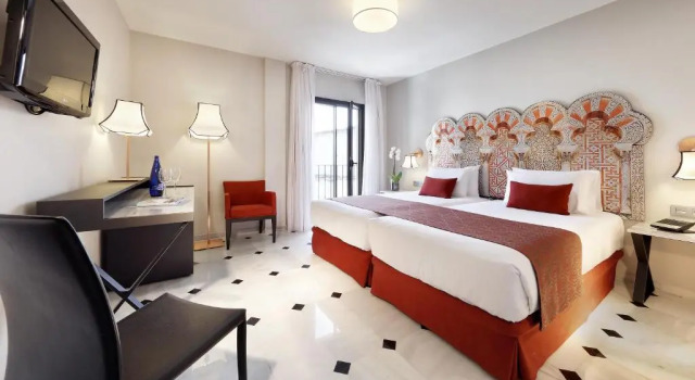 Двухместный номер With Extra Bed Eurostars Conquistador