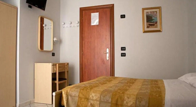 Номер Standard Hotel Monica