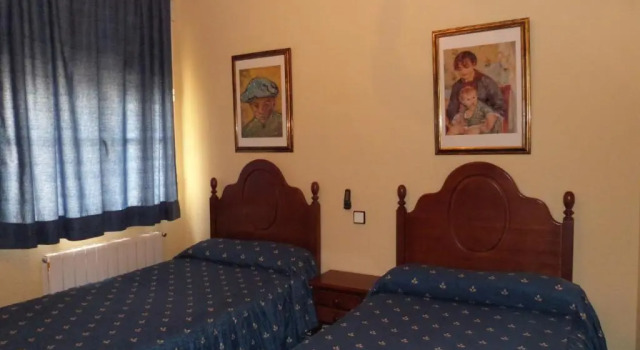 Hostal Restaurante Las Canteras, Забронировать Отель Недорогие отели провинции Севильи, недорого