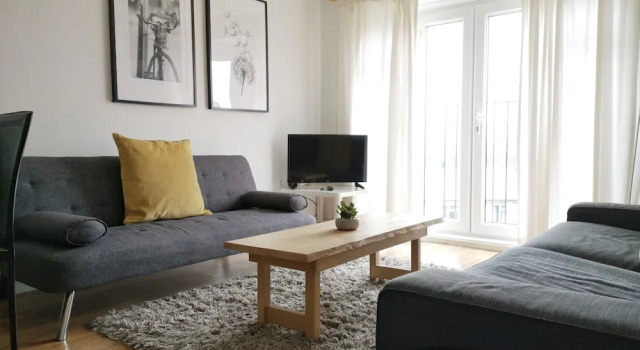 Bright & Modern 2BR Apartment Parking