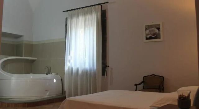 Castello di Casapozzano, Book Hotel Hoteller i Aversa med pool, Swimmingpool