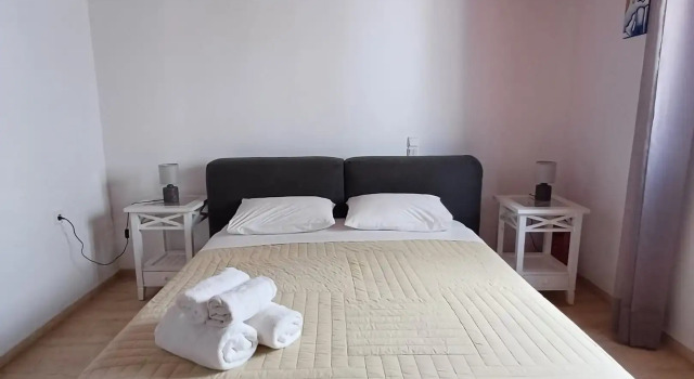 Двухместный номер Standard Цокольный этаж Manos Rooms