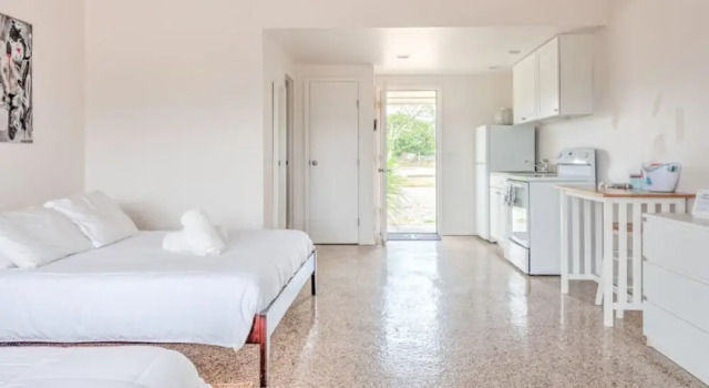 Unit 3 Dbl Queen - Bungalows at Common Ground, Prenota Casa vacanze Montauk The Hamptons