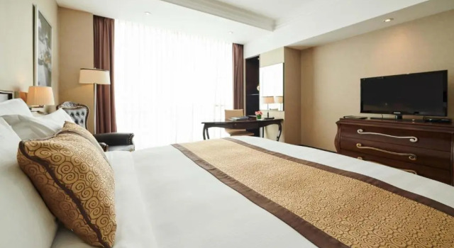 Двухместный номер Deluxe Eastin Grand Hotel Saigon