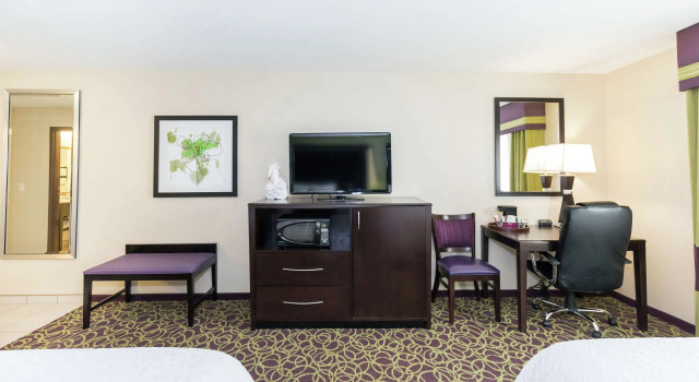 Hampton Inn and Suites Sandusky/Milan, Buchen Sie Hotel Mailand Ohio