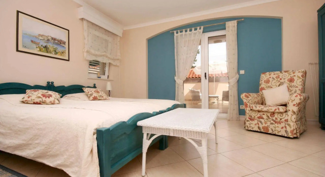 Abalone Hotel