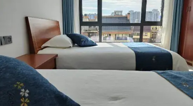Четырёхместный семейный люкс с 2 комнатами Qiandao Lake Windy House B&B