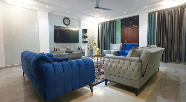 Апартаменты Executive Mercy Royal Heights