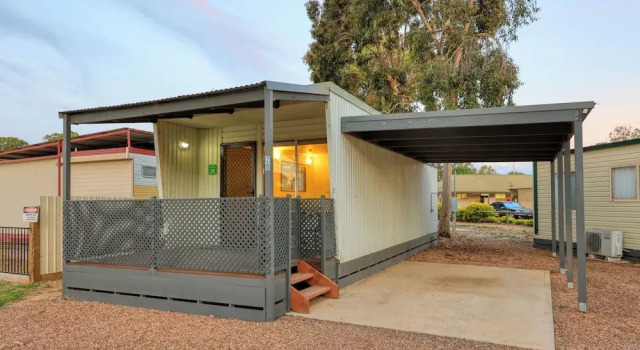 Студия Standard с балконом Yarrawonga Riverlands Tourist Park