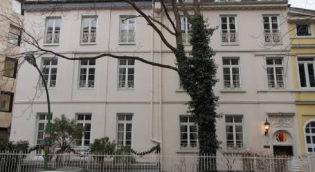 Guesthouse Dirazi, Забронировать Отель Вестенд 
