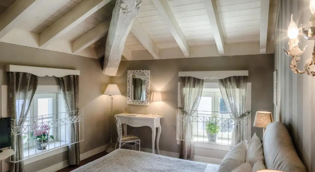Двухместный номер Standard Мансарда с видом на озеро Relais Villa Vittoria