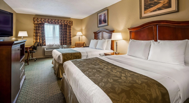 Четырёхместный номер Standard Best Western Shepherdsville-Louisville South Hotel