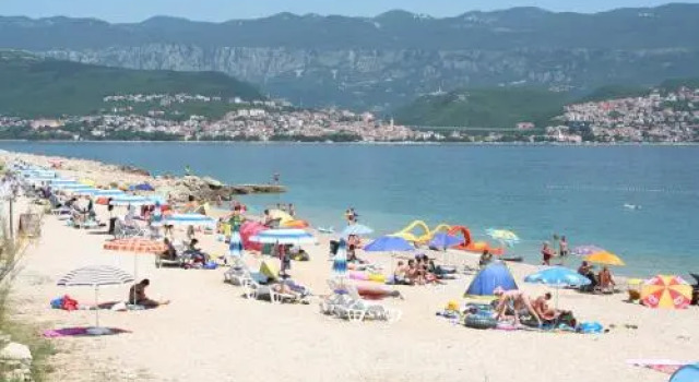 Apartments Vrban, Prenota Appartamento Hotel a Isole Quarnerine con parcheggio, Parcheggio