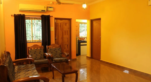 OYO 9211 Home Party Place 2 BHK Candolim, Prenota Hotel Hotel a Goa con parcheggio, Parcheggio
