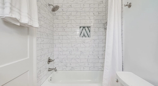 Stylish Tucson Townhome < 1 Mi to Arizona Stadium!, Забронировать Отель Тусон штат Аризона, рядом с Arizona Stadium