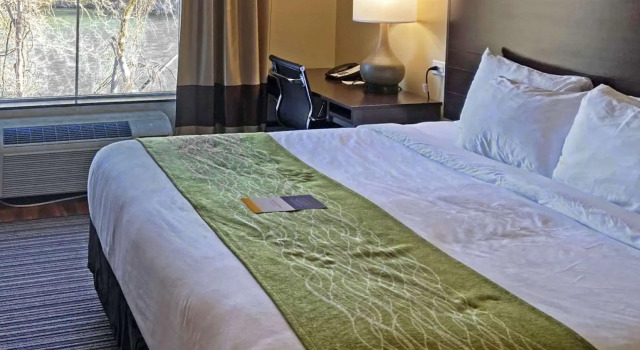 Двухместный номер Standard Comfort Inn Connellsville Riverview