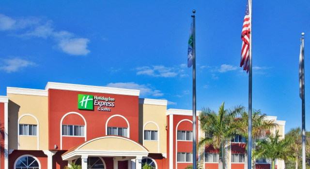 Номер Standard Holiday Inn Express Hotel & Suites Bradenton West by IHG
