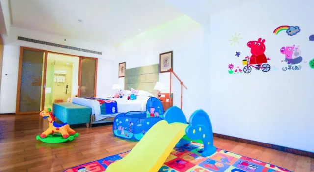 Семейный номер Standard с 2 комнатами Отель Mingshen Golf & Bay Resort Sanya