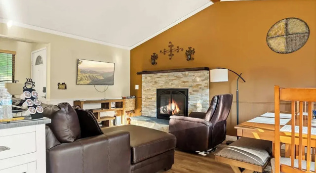 The Leehive Near Lake Arrowhead Village