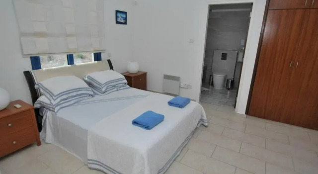 Kymmates Beach Front Villas, Réserver Hôtel Kissonerga Paphos, près de Kotsias Beach