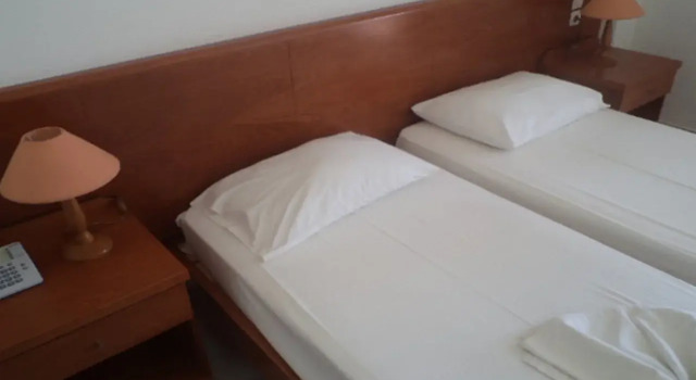 Kamari Bay Hotel