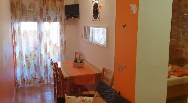 Apartments Jannine, Забронировать Апартаменты/квартира Отели Биоград-на-Мору с парковкой, рядом с Частный Пляж «Кемп Сенди», Парковка