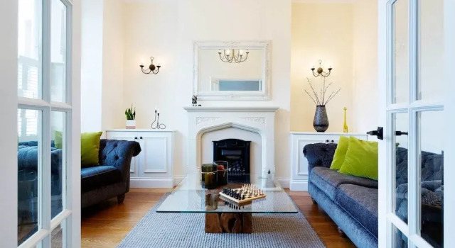 Clean Lines By Clapham Common, Забронировать Дом для отпуска Коттеджи Лондона, рядом с Клапхем Саут, Коттедж