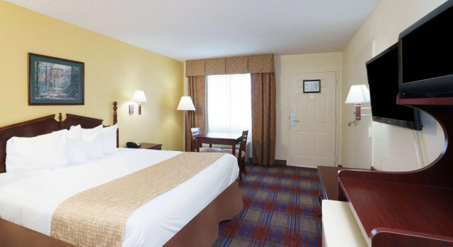 Travelodge by Wyndham Montgomery East