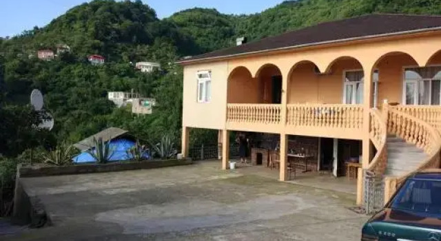 House Anna, Book Guesthouse Gonio 