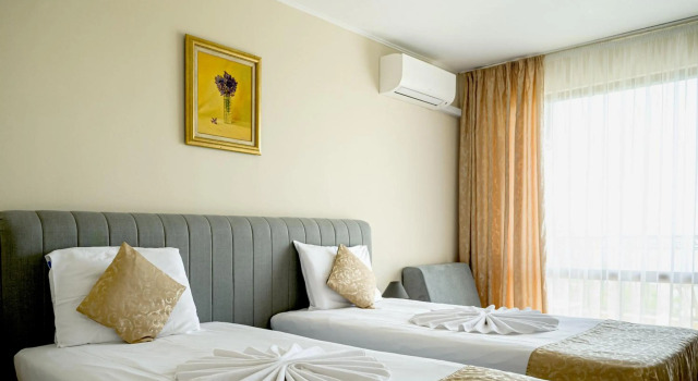 Paradise Hotel