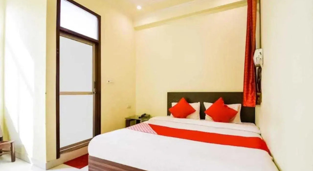 OYO Flagship 80513 Hotel Khushi
