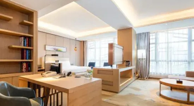 Люкс Business TsingTao Yu Hua Hotel