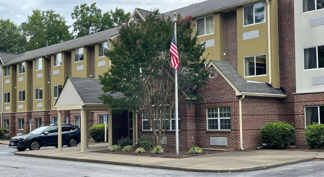 Microtel Inn & Suites Newport News, Забронировать Отель Ньюпорт-Ньюс Вирджиния