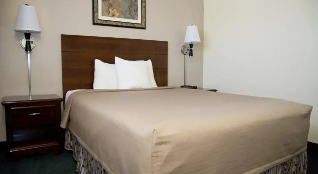 Travelers Inn