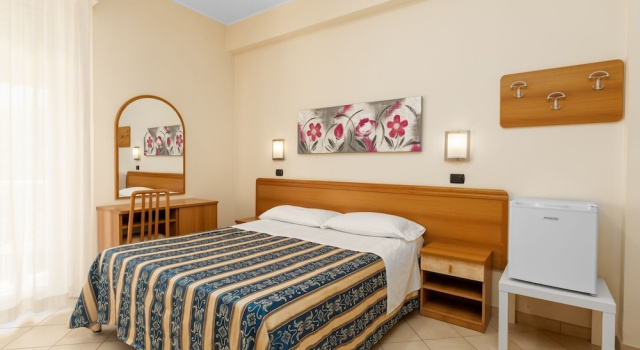 Номер Comfort с балконом Hotel Bridge