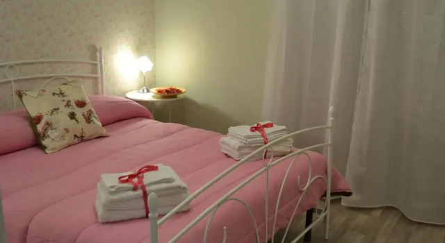 Vacanze Napoletane, Забронировать Отель Отели Неаполя с парковкой, рядом с Ospedale degli Incurabili, Парковка