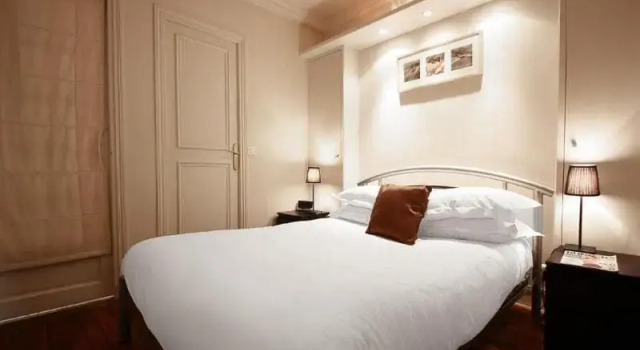Bridgestreet St Germain, Забронировать Отель Париж Иль-де-Франс, рядом с Станция метро Rambuteau