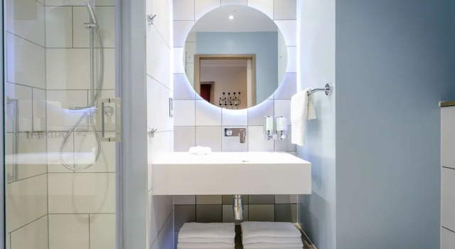 Standard dublă familie cameră Hampton by Hilton Blackburn