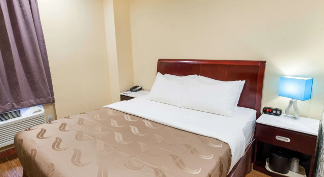 Двухместный номер Standard Quality Inn near Sunset Park