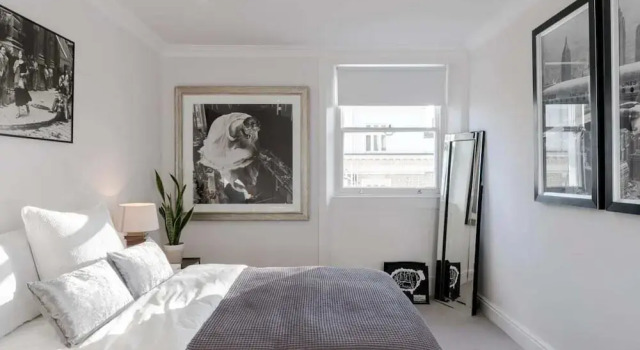 Beautiful Spacious 3 bed 2 Bath in Earl's Court, Забронировать Отель Отели Лондона 3 звезды, рядом с Церковь Св. Августина, 3*
