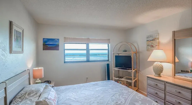 Hacienda del Sol I by Ocean Properties, Забронировать Отель Нью-Смирна-Бич Daytona Beach Area, рядом с Парк 27 Авеню