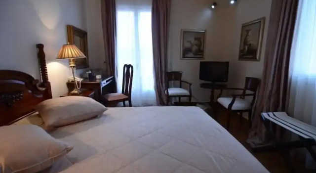 Номер Deluxe Korina Gallery Hotel