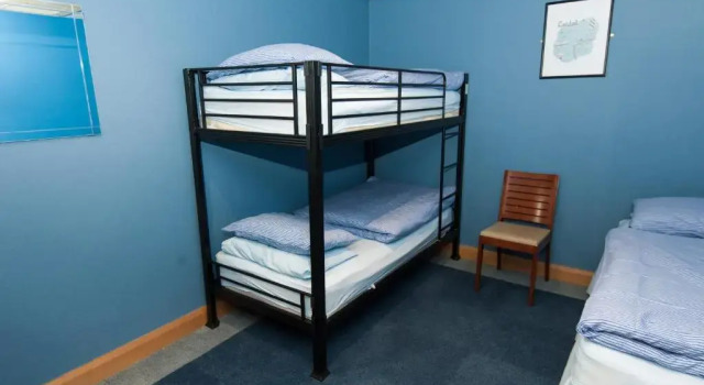 Кровать в общем номере (мужской номер) Russell Scott Backpackers Hostel