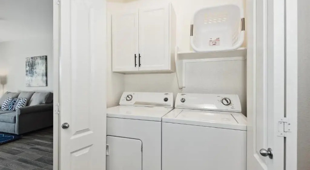 Modern 1BR Apt Located In The Heart of Scottsdale